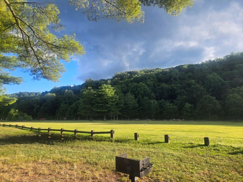 This Short Connecticut Hike Leads To A Scenic Waterfall And A Refreshing Swimming Area - Decor Hint Practical Tips Before You Go