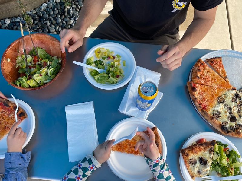 Tommy's Pizza, Bakersfield