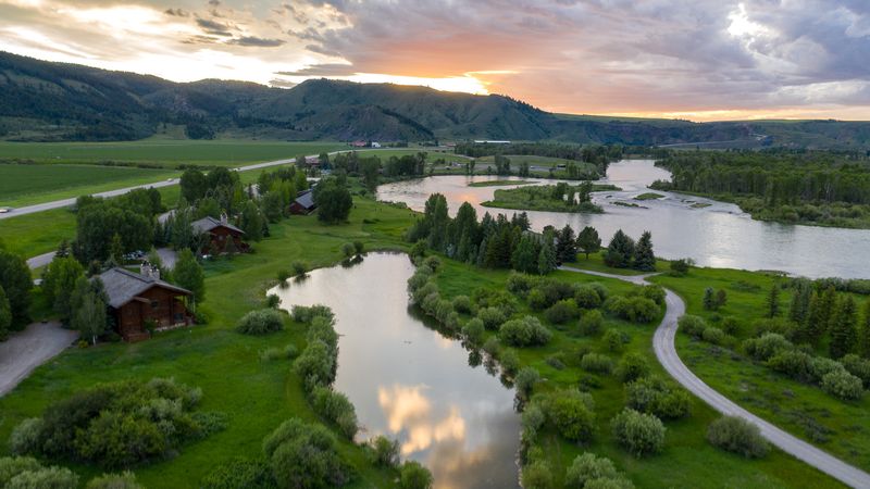 South Fork Island Complexes