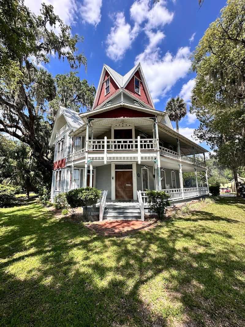 Tour the May-Stringer House and See Why It's Called Florida's Most Haunted House - Decorating Tip A Victorian house with deep roots