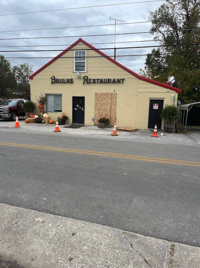 This Famous Kentucky Gorge Town Has Residents Saying Tourism Changed The Entire Vibe - Decor Hint The Food Scene That Grew Up Around The Gorge