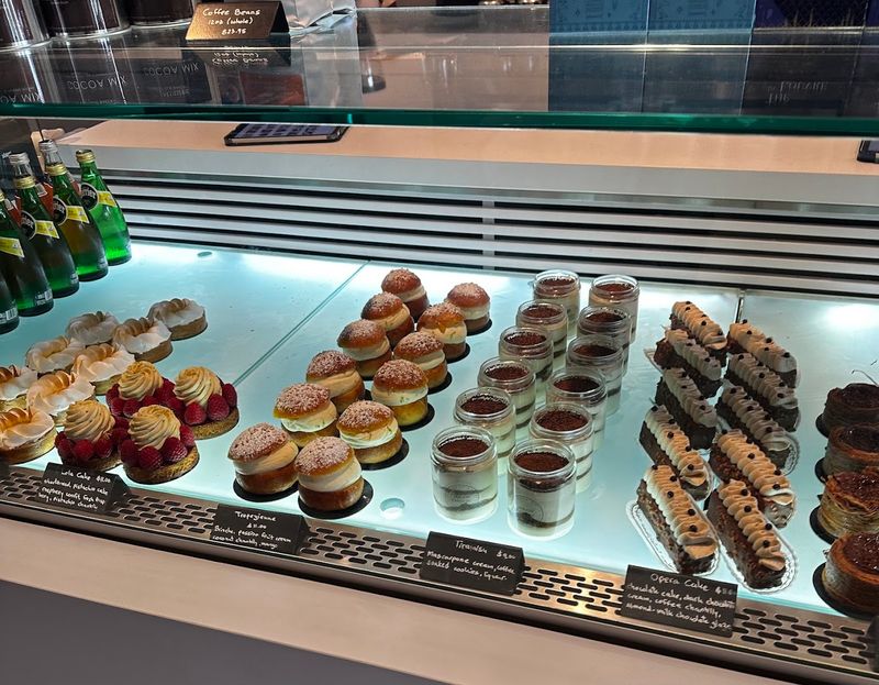 9 Italian Bakeries And Sweet Shops In Idaho Serving Cannoli And Other Old-World Favorites - Decor Hint Janjou Pâtisserie, Boise