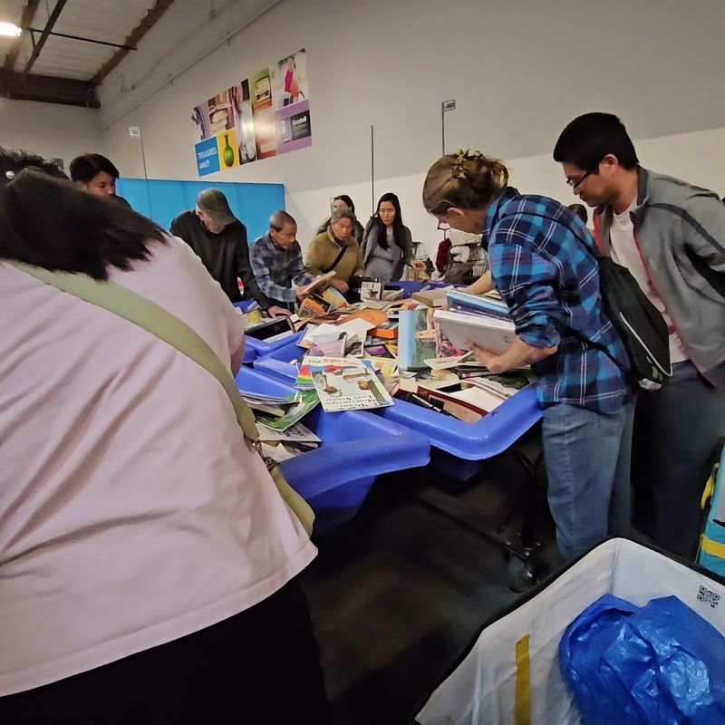 Goodwill Outlet Store, Los Angeles