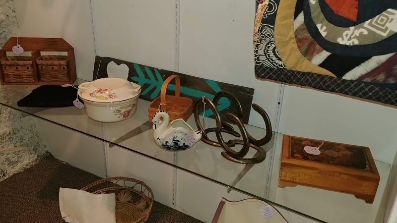 10 Enormous Antique Stores In Idaho Where Treasure Hunters Can Pack A Trunk For Under $38 - Decor Hint Parlor Antiques