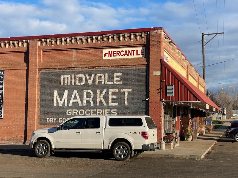 Midvale Country Store, Midvale