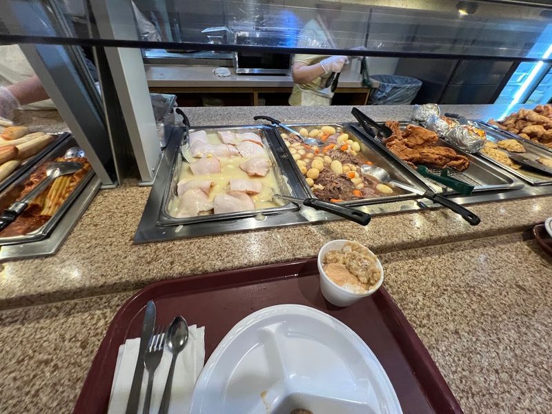 This Georgia Cafeteria Serves Southern Favorites That Keep Locals Coming Back - Decor Hint Desserts That Make You Forget You Were Full