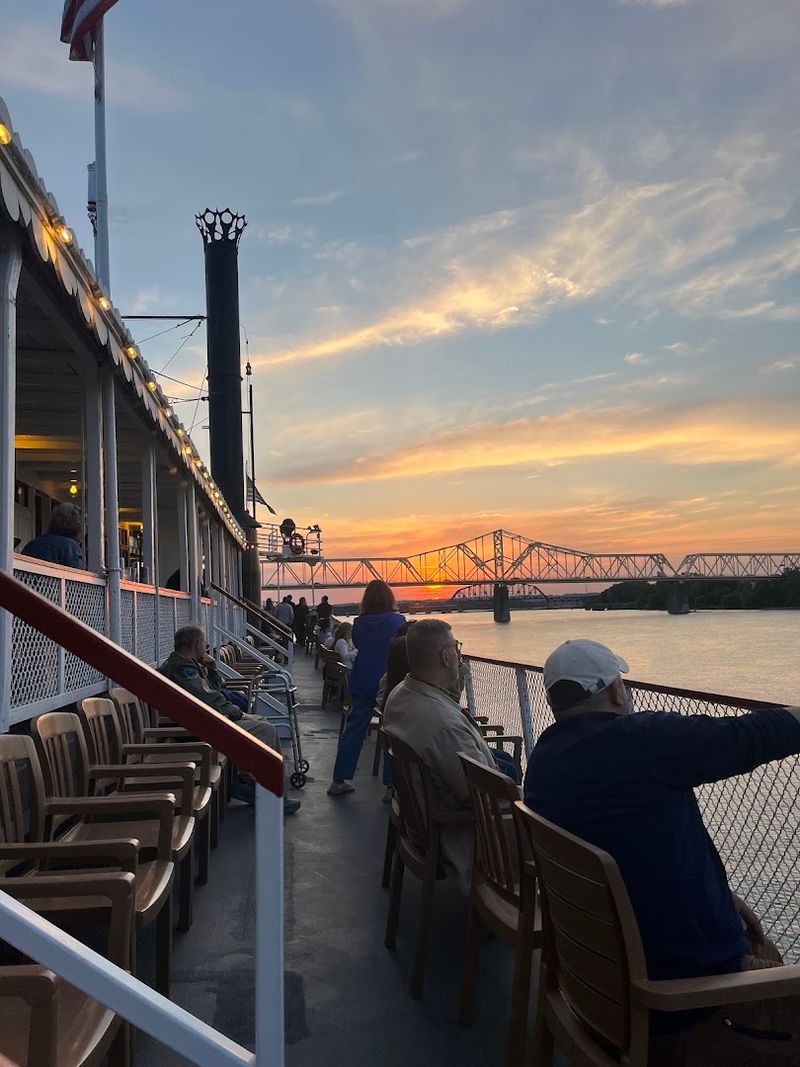 The Sightseeing Cruise Experience