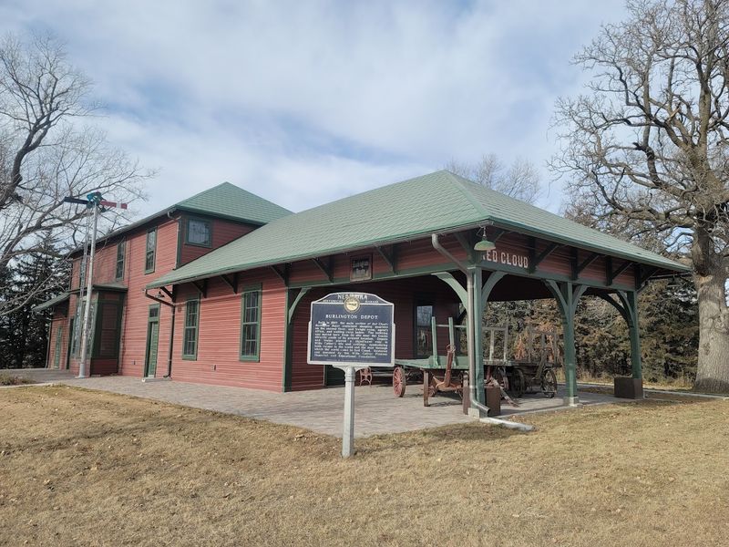 This Storybook Nebraska Town Is Made For A Peaceful, Slow-Paced Escape - Decor Hint Visit The Restored Burlington Depot