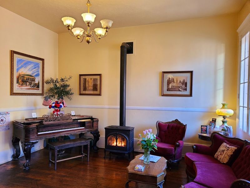 This California Gold Rush Town Has An 1856 Hotel Saloon That Feels Straight Out Of Stagecoach Days - Decor Hint Stand Inside A Hotel Built For Stagecoach Travelers