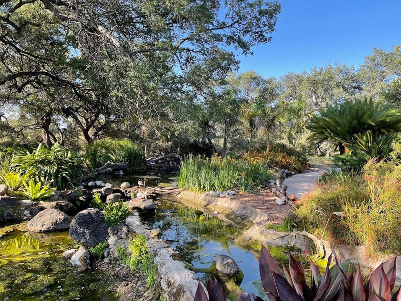 Look For Garden Corners That Feel Different Every Few Steps