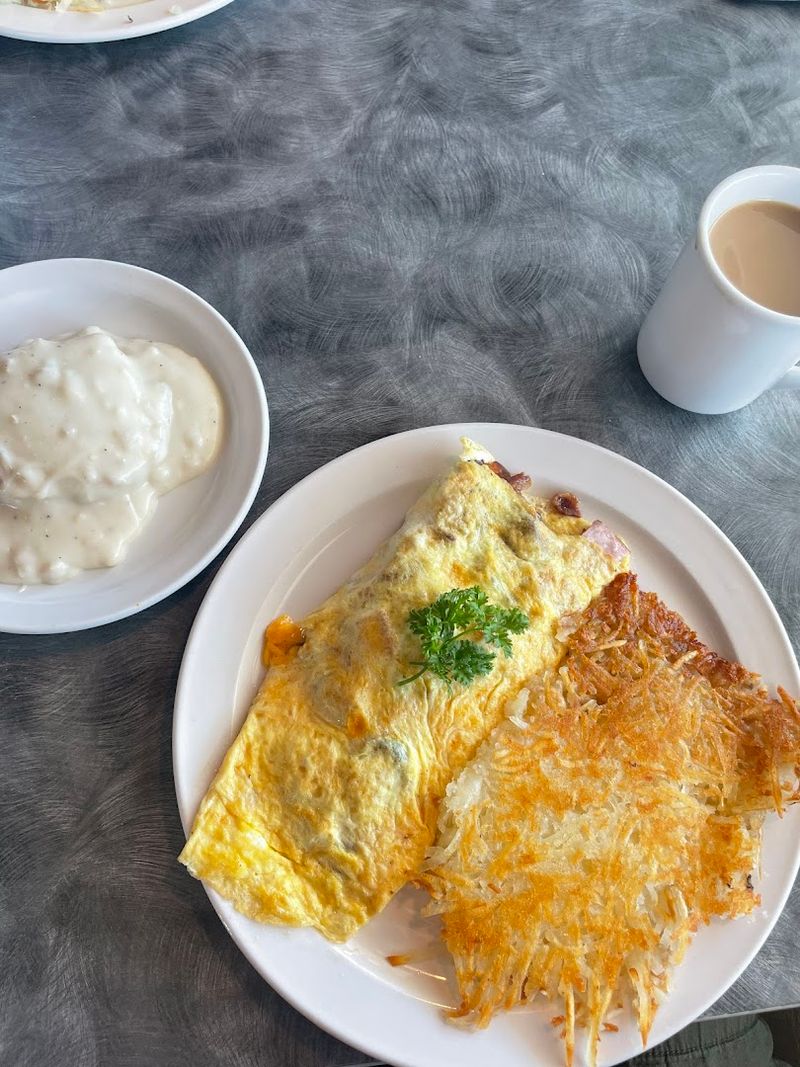 Lean Into The Old-School Diner Breakfast