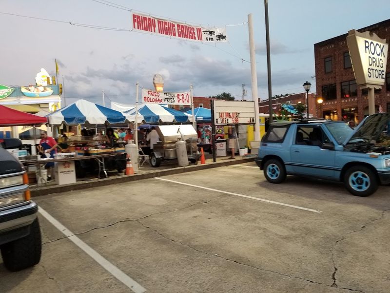 This One-Of-A-Kind North Carolina Festival Celebrates A 337-Year-Old Journey From Exile Back To The Italian Alps - Decor Hint Browse More Than 170 Food, Art, And Craft Vendors