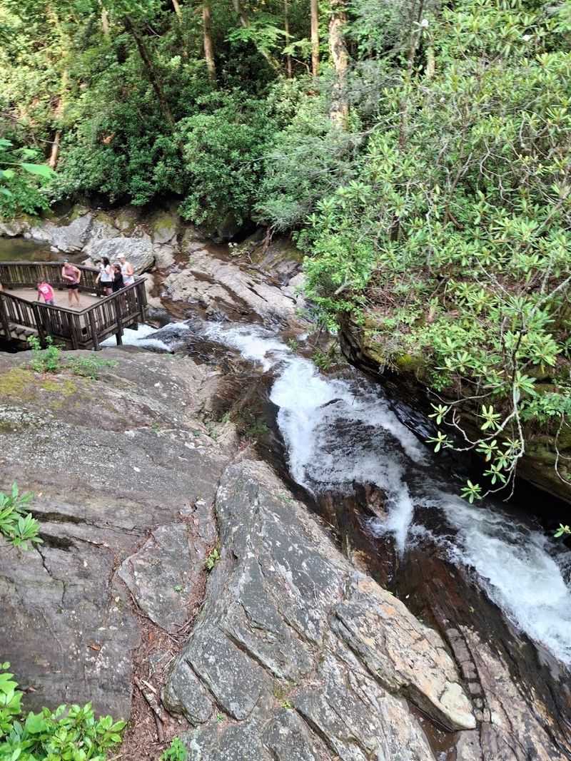 Dukes Creek Falls Trail, Helen