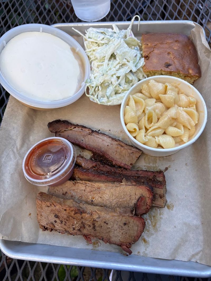 We Found A Flat Rock Smokehouse Where The Brisket Is Worth A North Carolina Road Trip - Decor Hint The Brisket That Earns The Road-Trip Talk