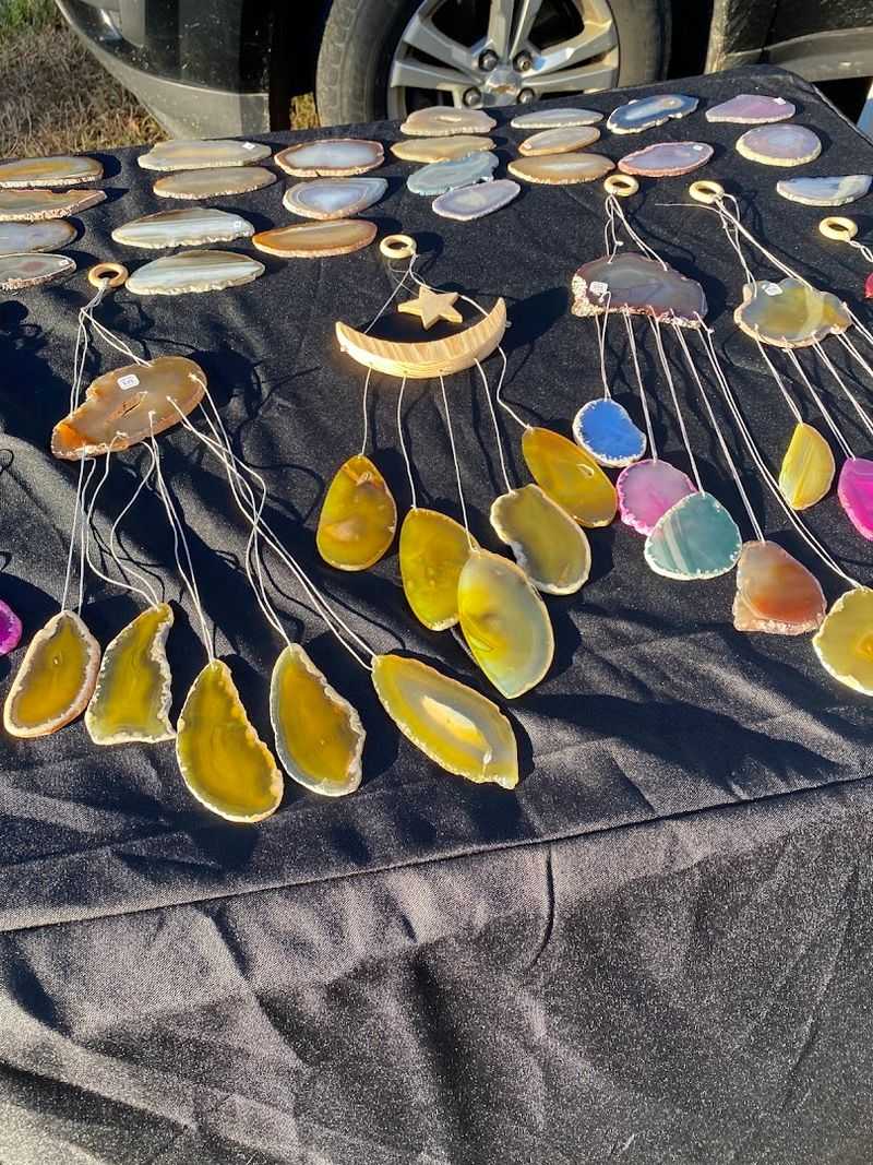 This Sprawling Massachusetts Flea Market Has Become A Weekend Ritual - Decor Hint Making The Drive To Hubbardston Worth Every Mile