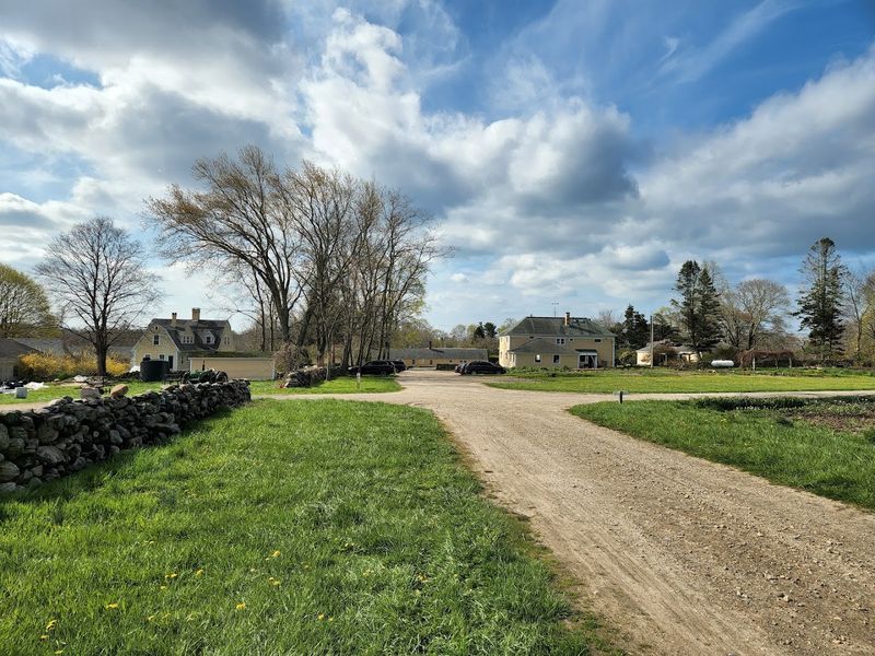9 Connecticut Cooking Classes You'll Want To Take At Least Once - Decor Hint Yellow Farmhouse Education Center, Stonington