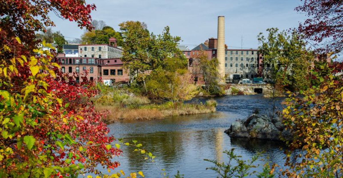 Why This Small Connecticut Town Feels Like The Perfect Weekend Escape - Decor Hint
