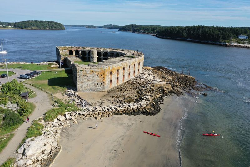 This Overlooked Maine Landmark Feels Like Stepping Back In Time - Decor Hint The Beach Right Next Door That Seals The Deal