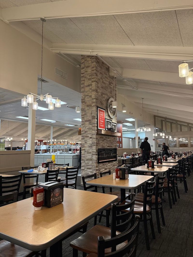 10 Country Buffets In Virginia That Make Loosening Your Belt Totally Worth It - Decor Hint Golden Corral Buffet & Grill, Virginia Beach