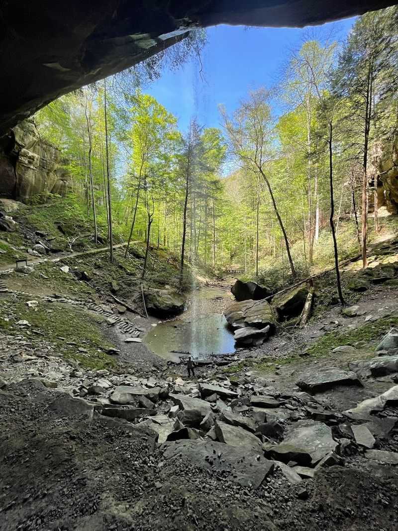 These 14 Kentucky Destinations Offer Full Vacation Experiences Without Spending Over $50 - Decor Hint Yahoo Falls Overlook