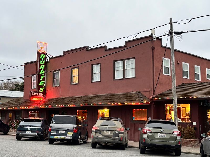 12 Beloved California Restaurants Locals Trust Without The Tourist Trap Routine - Decor Hint Duarte's Tavern, Pescadero