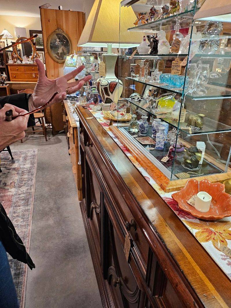 Few Pennsylvania Antique Stores Draw Treasure Hunters Like These 12 - Decor Hint Cobwebs To Crystals, Wellsboro