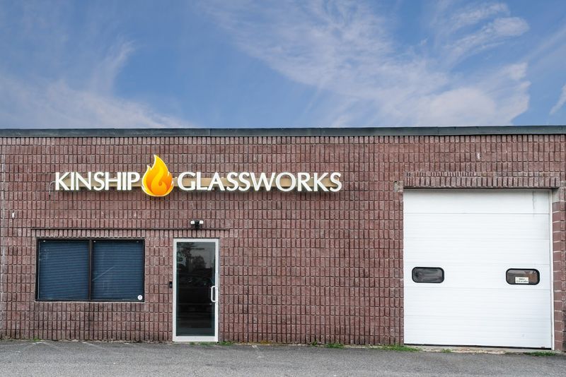 This Connecticut Glassblowing Studio Lets You Create Something Stunning And Take It Home - Decor Hint It Is Way More Fun Than A Basic Workshop