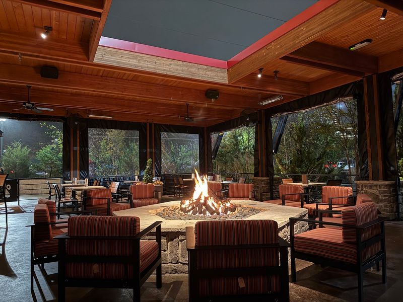 10 Dog-Friendly Georgia Patios Worth Visiting For Food And Drinks - Decor Hint Lazy Dog Restaurant & Bar, Dunwoody