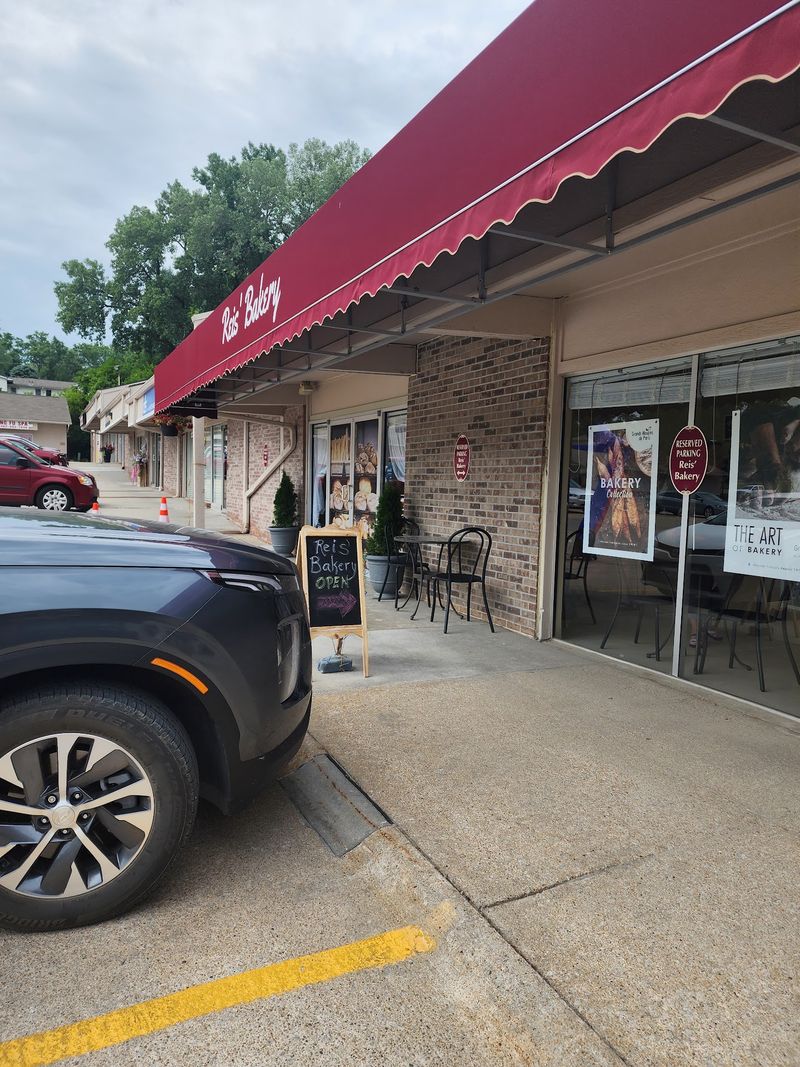 Reis' Bakery, Omaha