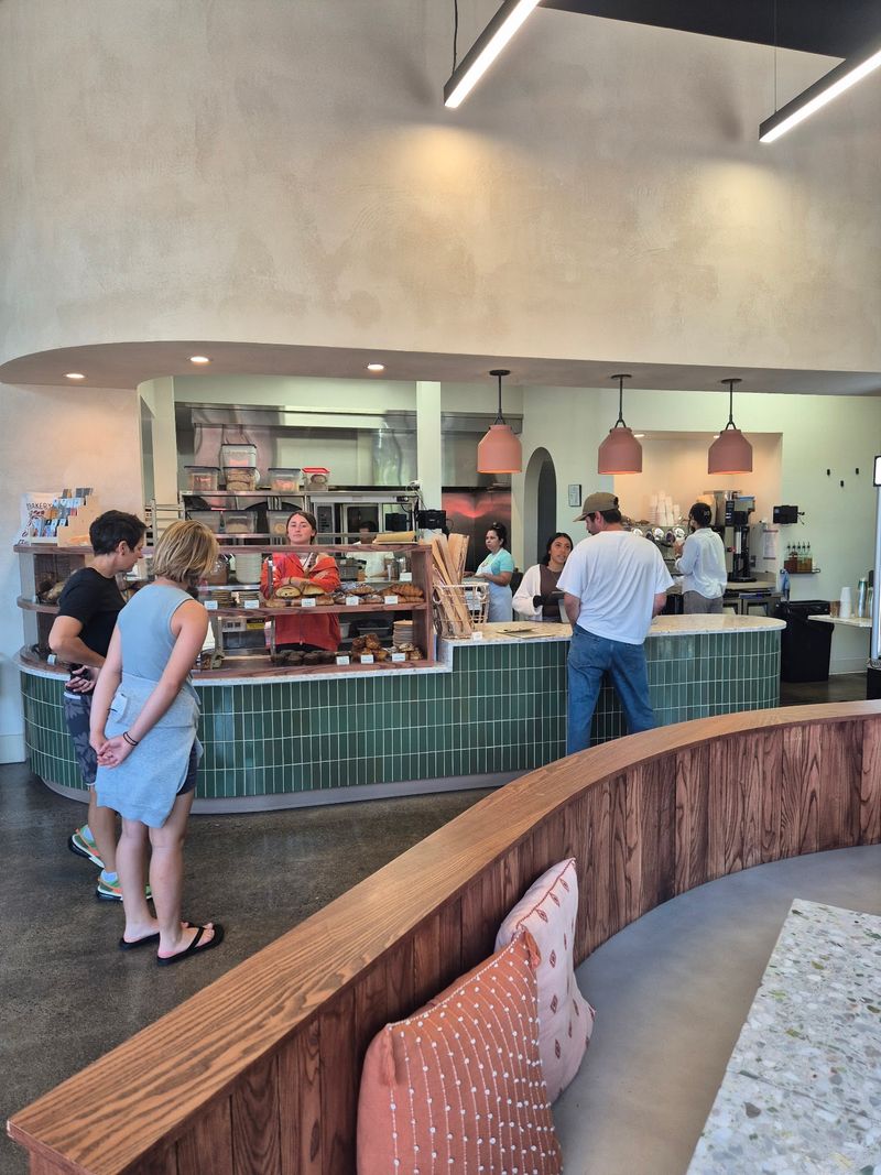M's Bakery, Bend