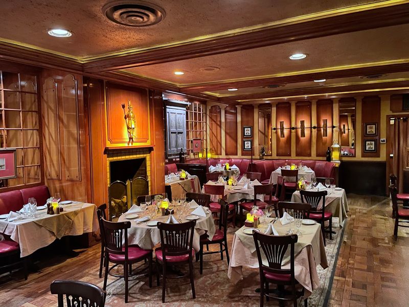 11 Legendary Northern California Steakhouses Locals Still Swear By In 2026 - Decor Hint House of Prime Rib, San Francisco