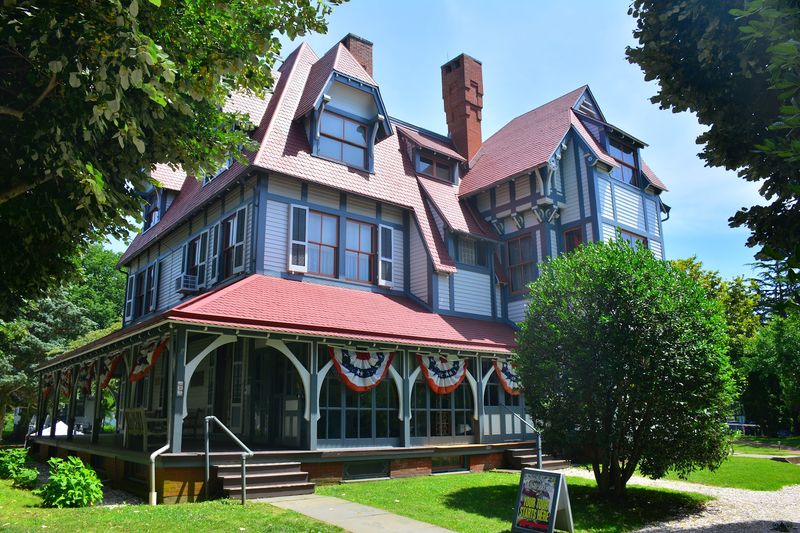 11 New Jersey Day Trips That Feel Like A Vacation Without Going Far - Decor Hint Emlen Physick Estate, Cape May