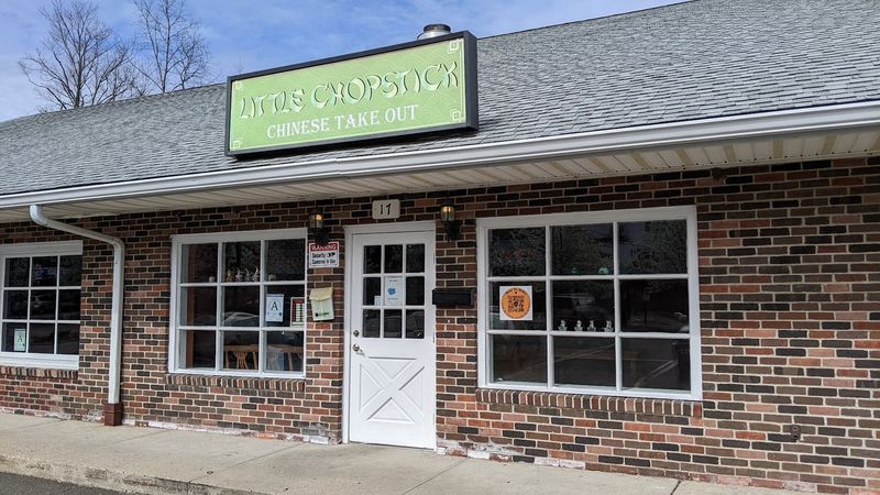 11 Tiny Connecticut Restaurants That Locals Don't Want To Share With Tourists - Decor Hint Little Chopstick, Shelton