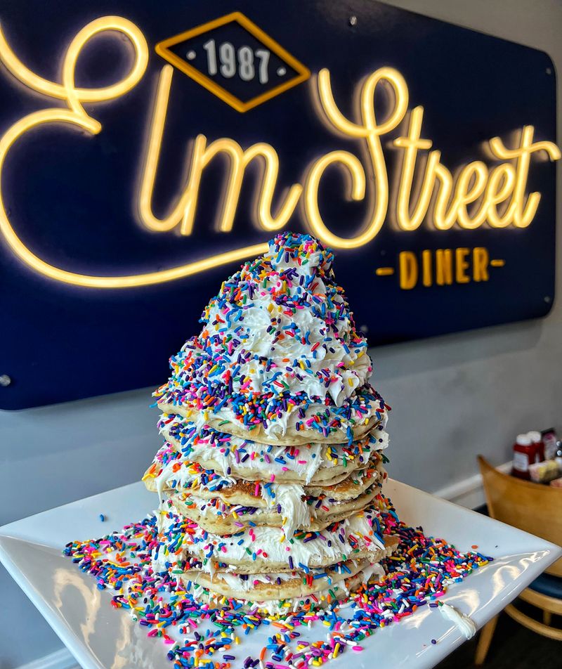 Elm Street Diner, Stamford