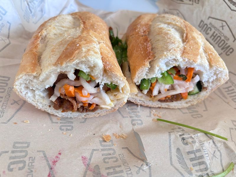 Đức Hương Sandwiches, Bánh Mì Under Five Bucks