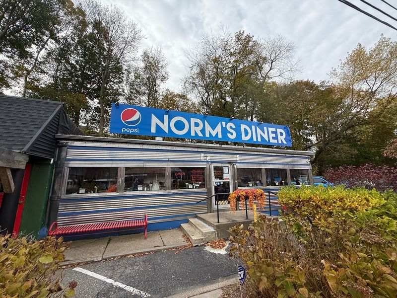Norm's Diner, Groton