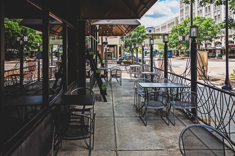 8 Nebraska Farm-To-Table Restaurants Serving Fresh Late Summer Sweet Corn - Decor Hint DISH Restaurant, Lincoln