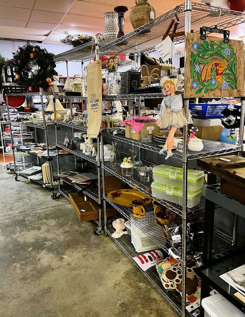 Forever Yesterday Thrift, Omaha