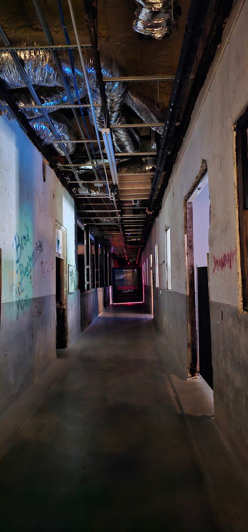 For $22, You Can Join A Real Paranormal Investigation At This Abandoned Kentucky Hospital - Decor Hint Overnight Investigations For The Serious Crowd