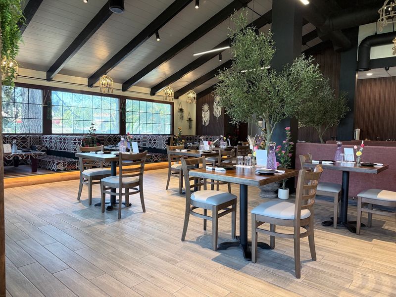 The Dining Room Makes A Big First Impression
