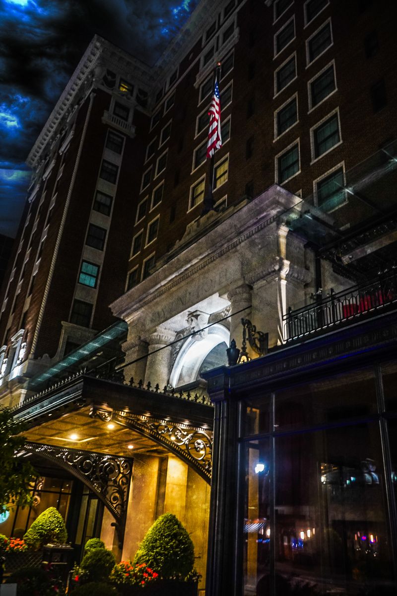 This Grand Rapids Ghost Tour Brings Michigan History To Life After Dark - Decor Hint Tales That Refuse To Fade