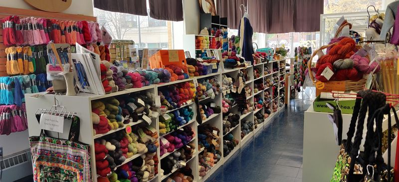 This Kentucky Yarn Shop Has A Resident Cat Who Clearly Believes He Owns The Place - Decor Hint The Knitting Community That Welcomes You