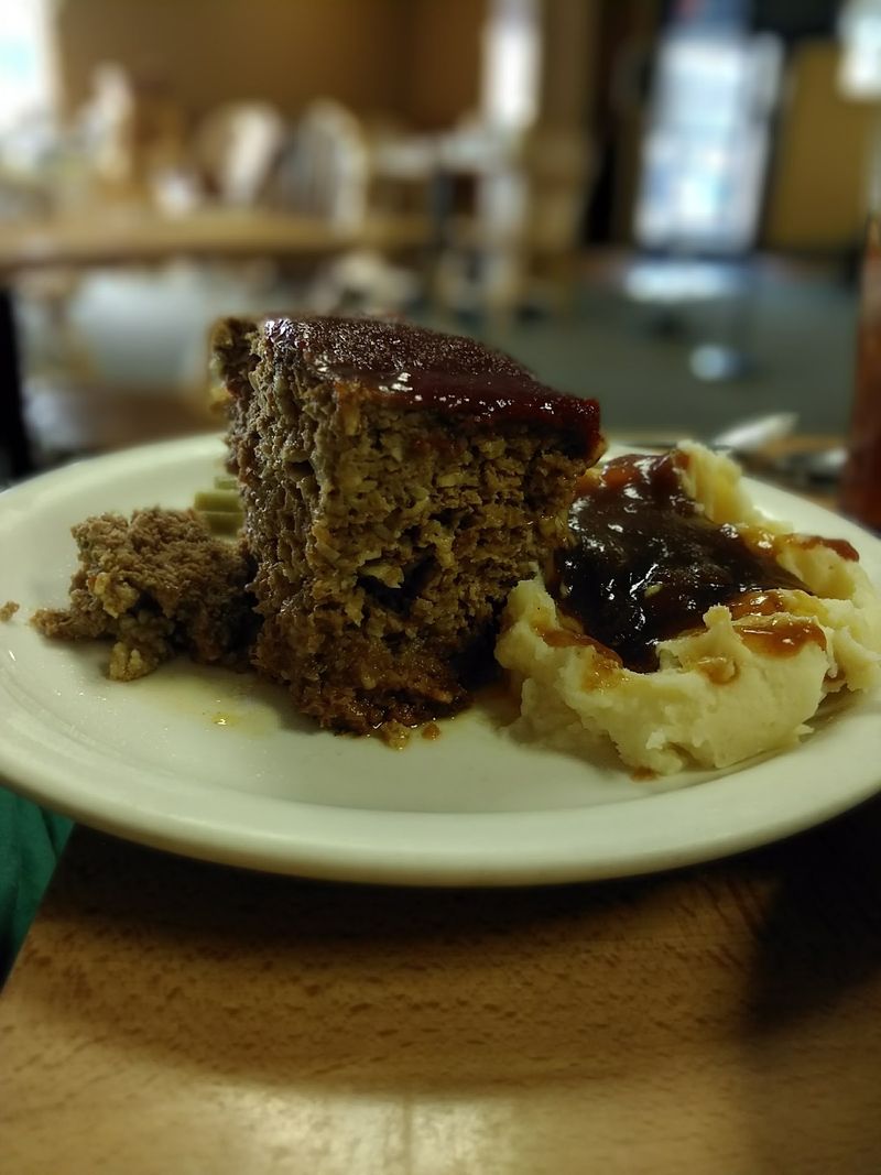 This Old-Fashioned Nebraska Spot Serves Meatloaf Worth Making A Detour For - Decor Hint Planning Your Detour The Right Way