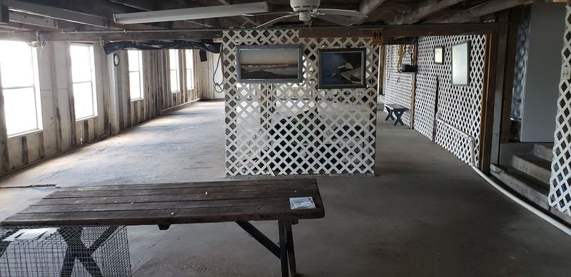 This Longtime Texas Seafood Market Has Served Fresh Gulf Favorites Since 1959 - Decor Hint Surviving Hurricane Alicia