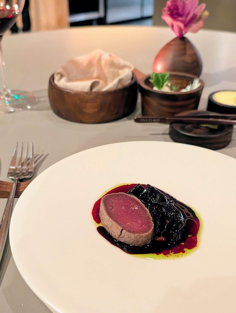 This Northern California Restaurant Is Ranked Among North America’s Best Yet Still Flies Under Many Visitors’ Radar - Decor Hint Two Michelin Stars Backing Up The Cooking