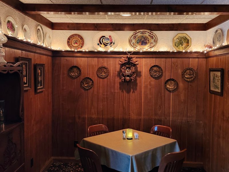 Old-World Decor That Stuns