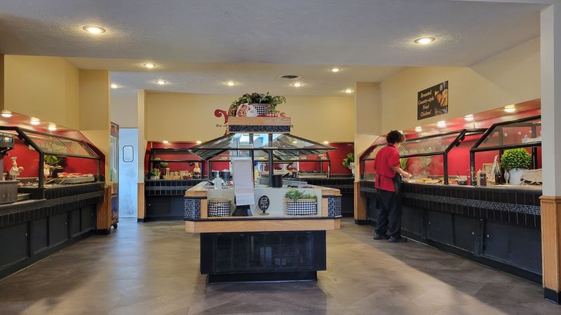 Nebraska's Oldest Buffet Is Still Serving Meals The Same Way It Always Has - Decor Hint Eight Stations, Zero Regrets