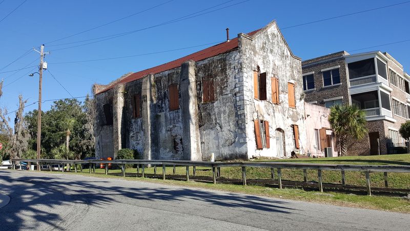 This Gorgeous Georgia Coastal Town Might Just Be The Most Beautiful Small Town On The Coast - Decor Hint Scottish Highlanders Built This Place In 1736