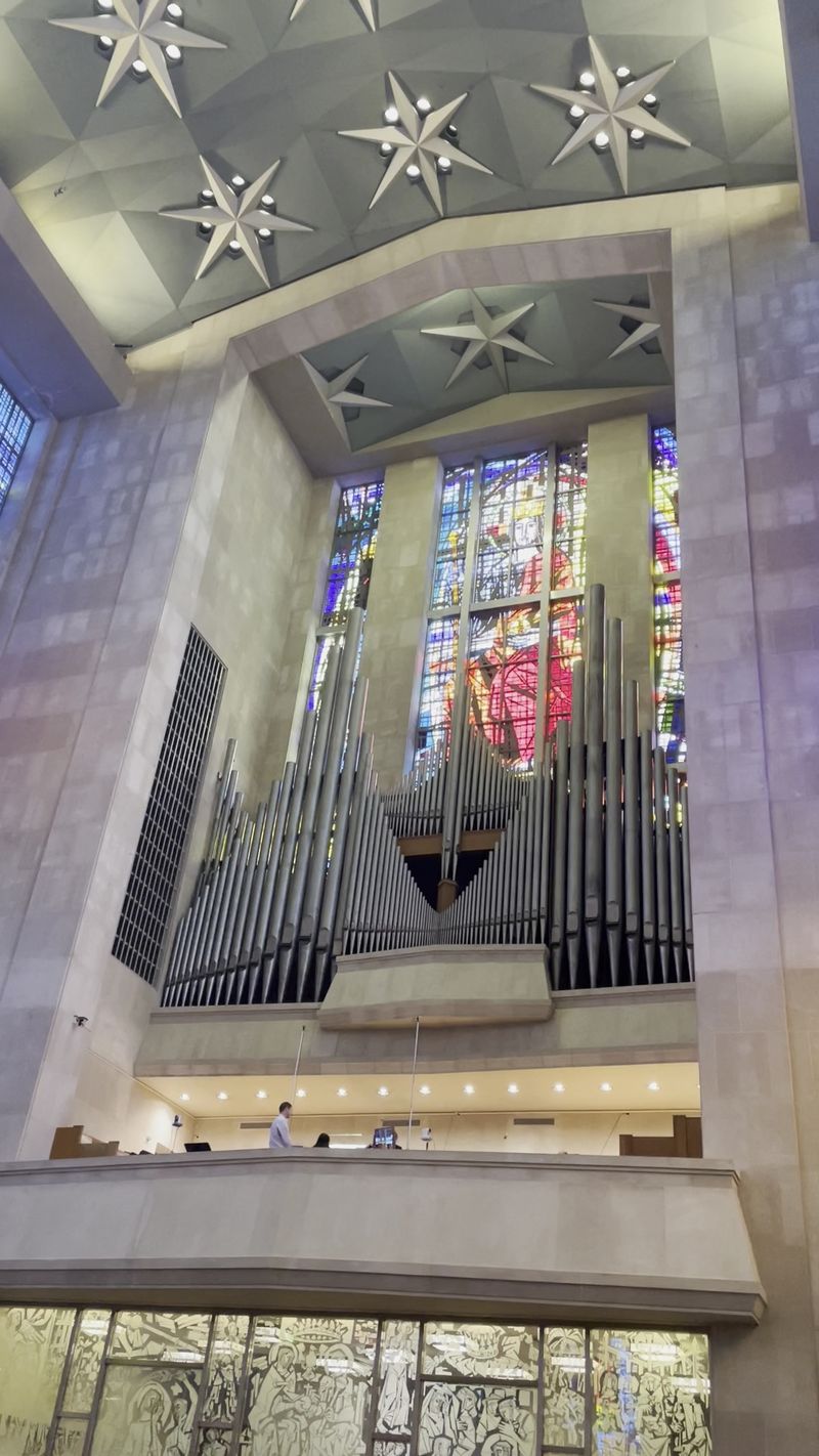 Connecticut Is Home To One Of The Most Striking Gothic Cathedrals In New England - Decor Hint Connecticut's Largest Pipe Organ Lives Upstairs