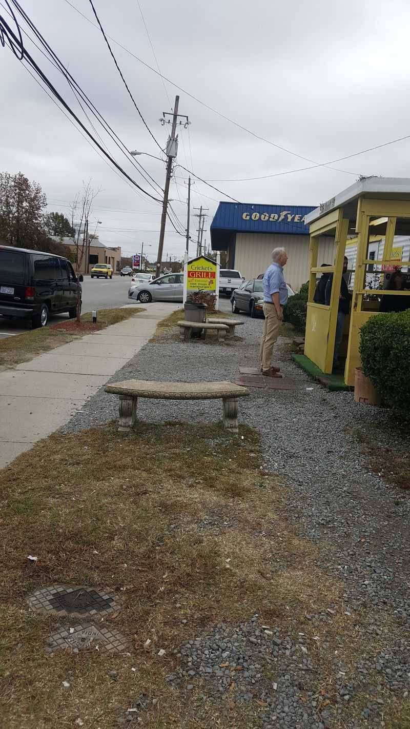 This North Carolina Grill Serves Hot Dogs So Good The Woman Making Them Has Her Own Nickname - Decor Hint Grab A Seat Inside A No-Frills Spot That Has Served Locals For Decades